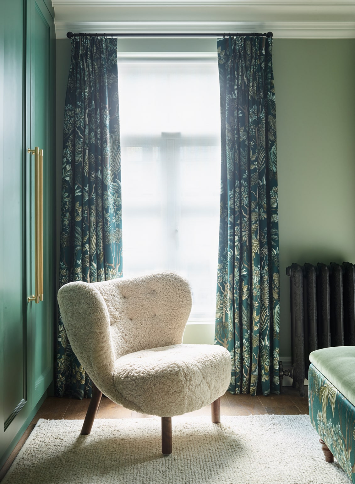 Pia-Design-Kensington-Residential-Guest-Bedroom-Chair-Narrow