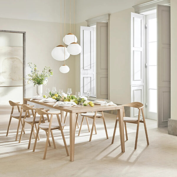 Graceful Dining Table